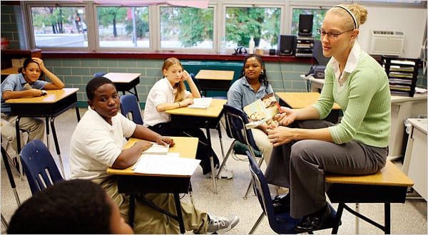 California charter schools draw bipartisan support, but fail to live up to the hype