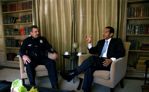 Mayor Villaraigosa proposes to merge LAPD with city's public safety workers