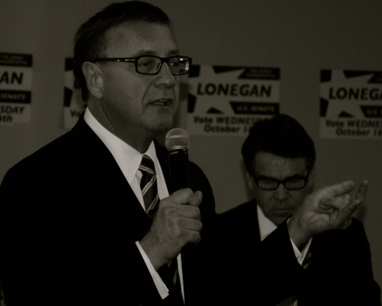Voters Forced to Choose between Lesser of Two Evils in NJ Senate Race