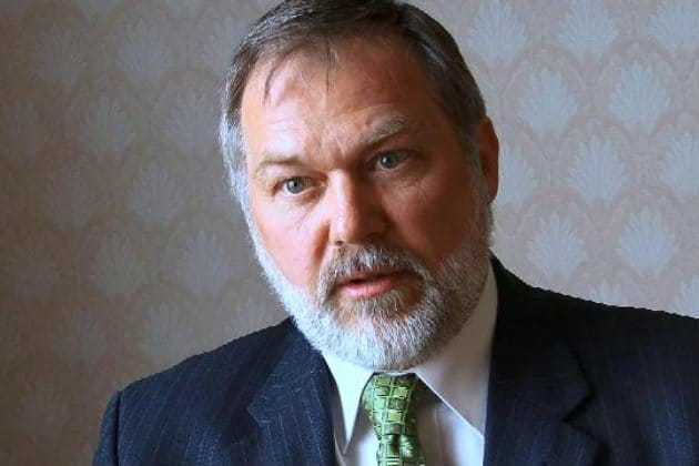 The Challenge Victoria Jackson and Scott Lively Pose to the Independent Movement
