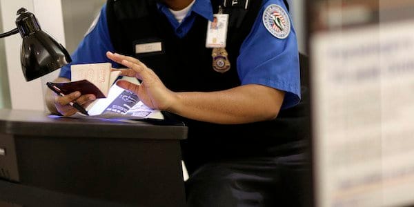 25 Civil Liberties, Privacy Groups Fight TSA’s Mandatory Body Scan Guidelines