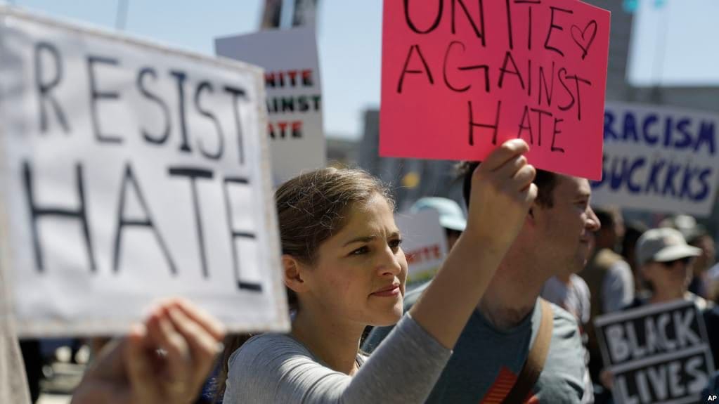 Survey: Politicians Use Race For Votes, Not Change