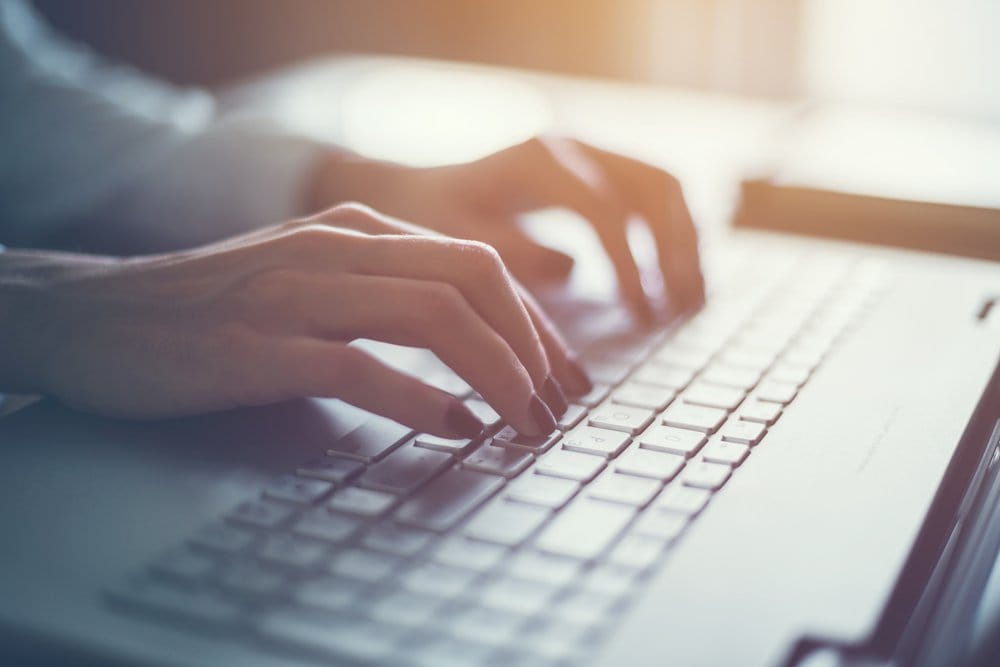 10 Sites You Need to Follow to Escape "Fake News" in 2018