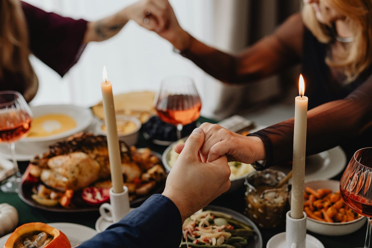 Toss the Survival Guides: Research Finds Politics Is Rarely an Issue at Thanksgiving